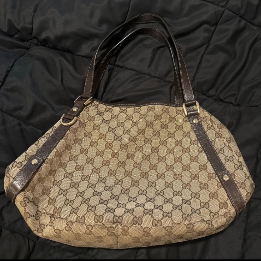 Gucci monogram bag good condition